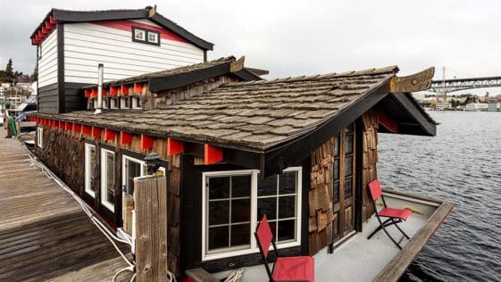 haida houseboat 1