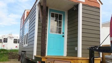 robins nest tiny house 1