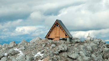 mountaintop cabin giovanni pesamosca 1