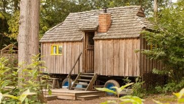 woodcutters cottage swallowtail hill 1