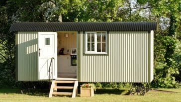 the wall bed hut riverside shepherd hut 9