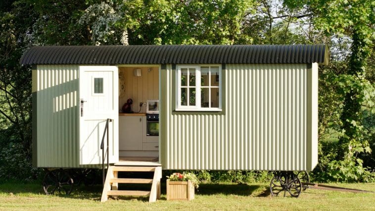 the wall bed hut riverside shepherd hut 9