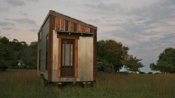 tiny oakhurst farmhouse 16