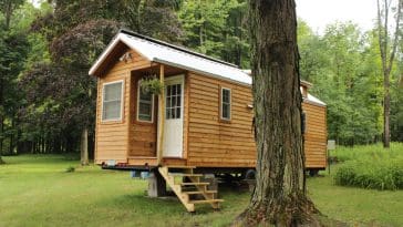 erin and dondis tiny house 1