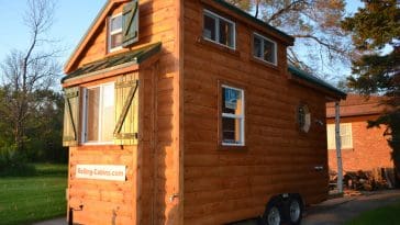 tiny log cabin 1