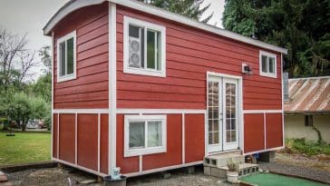 tiny red bungalow 16