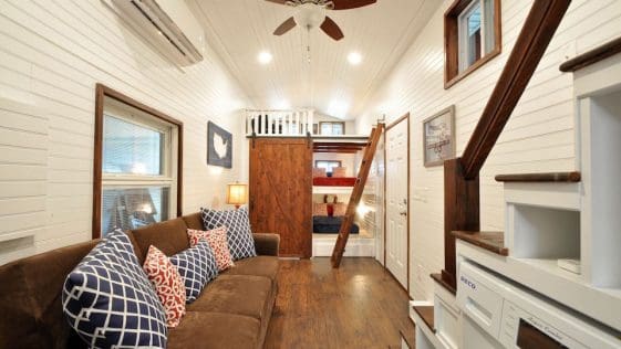 32 tiny house building company 3