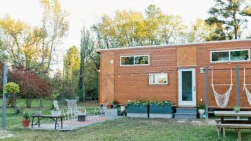 golden american tiny house 26