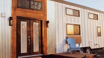 The Modern - A 385 square feet (loft included) tiny house on wheels