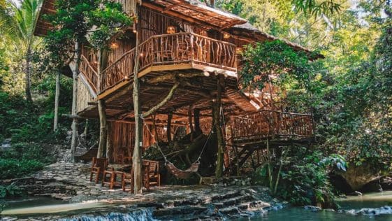 Treehouse De Valentine is the perfect nest away from the hustle and bustle of the city.