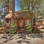 This Big Bear Log Cabin Tiny Home Comes With A Hot Tub 39 This Big Bear Log Cabin Tiny Home Comes With A Hot Tub