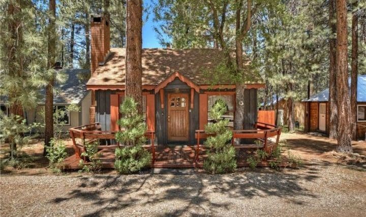 This Big Bear Log Cabin Tiny Home Comes With A Hot Tub