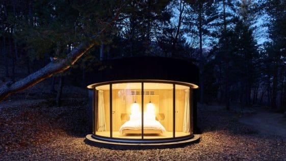 Meet the LumiPod, a new type of prefab cabin designed and manufactured by Lumicene.