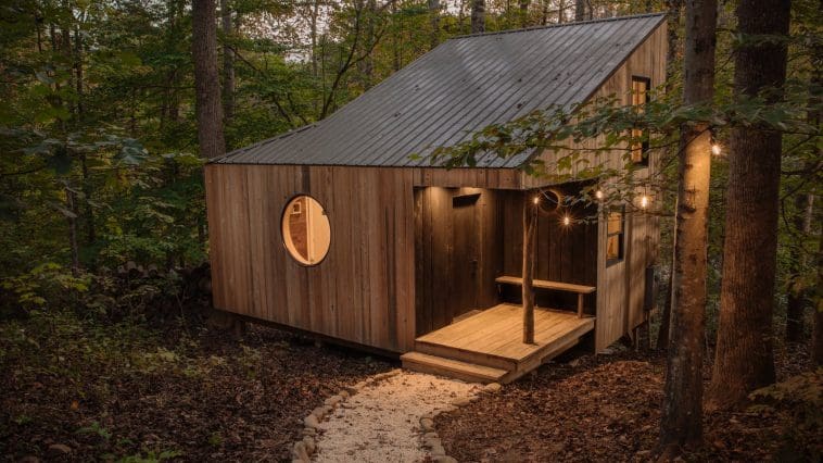The Nook is a cabin style tiny house with an enchanting Mix of Japanese and Scandinavian Style