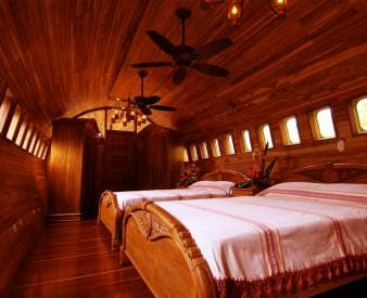 This Refurbished Vintage 1965 Boeing 727 Airframe Will Make You Feel Like You're Flying 2 Costa Verde Accomodations 727 12 338x275 1