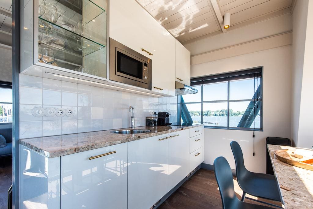 Crane Hotel: The Yays Crane Apartment, Netherlands 7 151962928