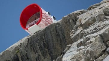Bivacco Gervasutti - Capsule At The Edge Of A Cliff In The Alps