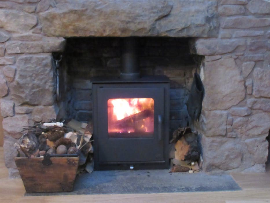 This Self-Contained Stone Cottage Is Architecturally and Historically Fascinating 13 30900