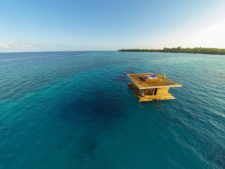 The Manta Resort Has A Remarkable Luxury Of An Underwater Sea Room 3 5. underwater room 2.jpg.730x547 q85 box 0016001200 crop detail