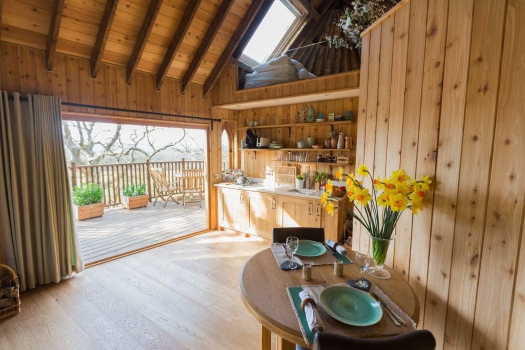 Hoots Treehouse Is Secluded And Picture-Perfect Nestling In An Area Of Outstanding Natural Beauty 7 53082