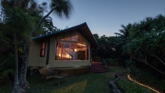 This Bamboo Temple In Hawaii Has Gorgeous Ocean Views