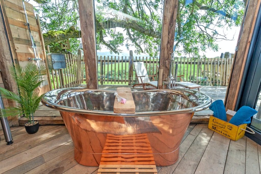 Cadwollens Treehouse Is A Perfect For A Couple’s Countryside Escape 2 91301