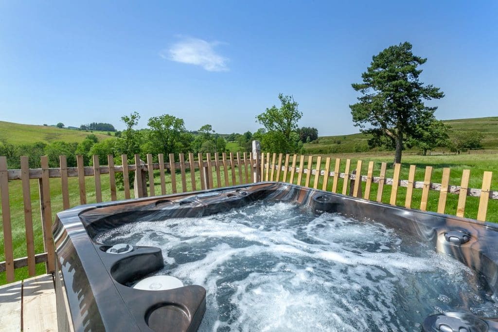 Cadwollens Treehouse Is A Perfect For A Couple’s Countryside Escape 3 91310