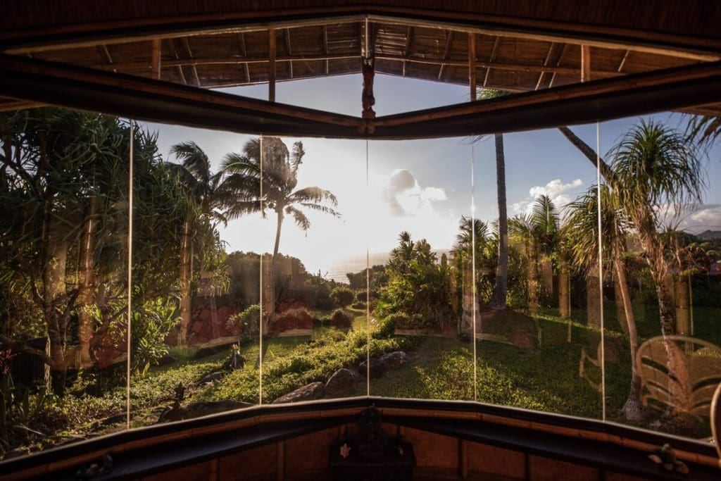 This Bamboo Temple In Hawaii Has Gorgeous Ocean Views 1 984cea5c 9eb8 4a6c 8a36 a5dd44888224