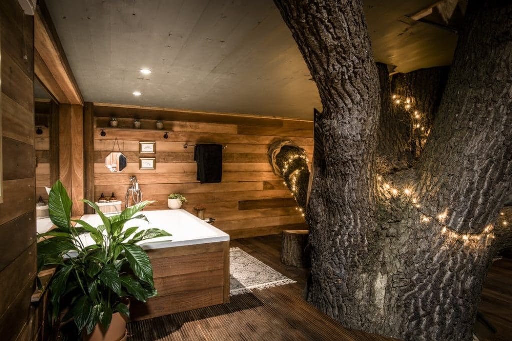 A Magical Treehouse In Essex Where A Fabulous Oak Tree Is Literally Part Of The Furniture 9 120436
