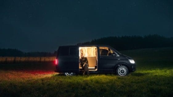 THIS TINY BUS IS A MINIMALISTIC MODERN TINY ADVENTURE HOUSE