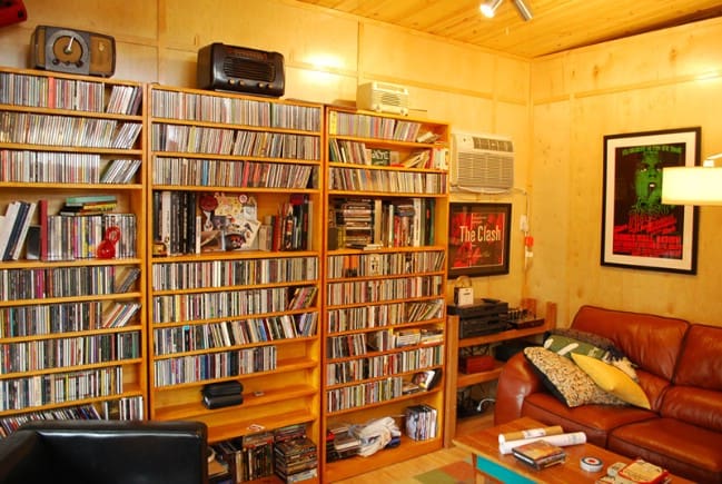 This Tiny House By Kanga Room Systems Utilized The Home As A Studio Or Artist's Escape 5 5 kanga room systems modern studio