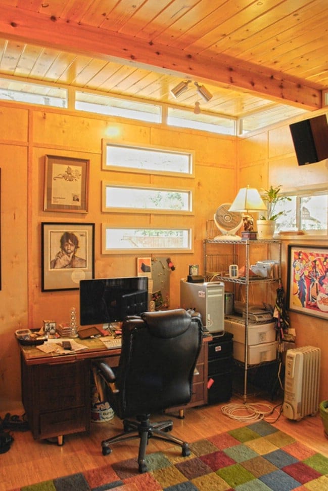 This Tiny House By Kanga Room Systems Utilized The Home As A Studio Or Artist's Escape 6 6 kanga room systems modern studio