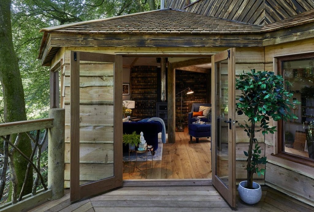 A Secluded Treehouse With Romantic and Impressively Furnished Perfect For A North Devon Break 1 71135