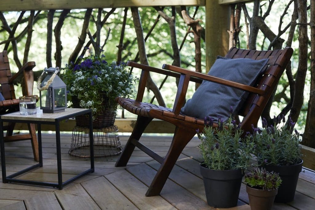 A Secluded Treehouse With Romantic and Impressively Furnished Perfect For A North Devon Break 3 71137