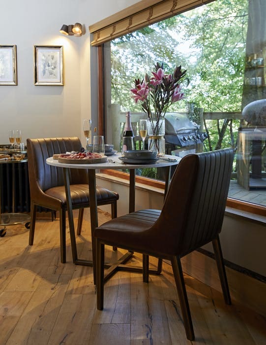 A Secluded Treehouse With Romantic and Impressively Furnished Perfect For A North Devon Break 10 71152