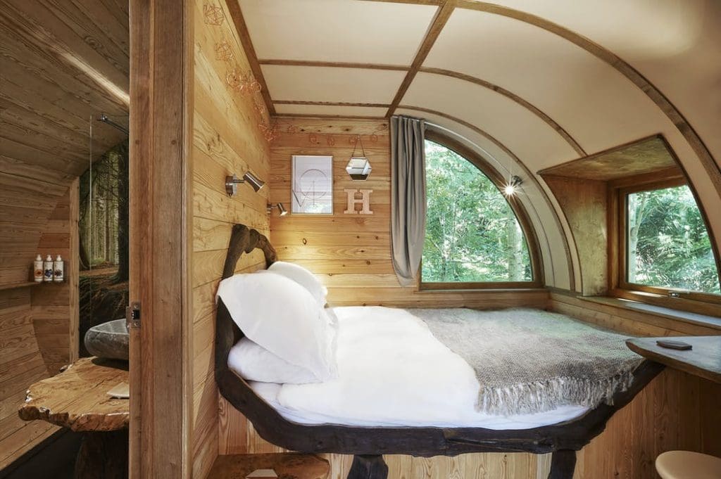 Two Modern, Romantic Treehouses In The Grounds Of A Luxury Devonshire Manor 21 75294 1