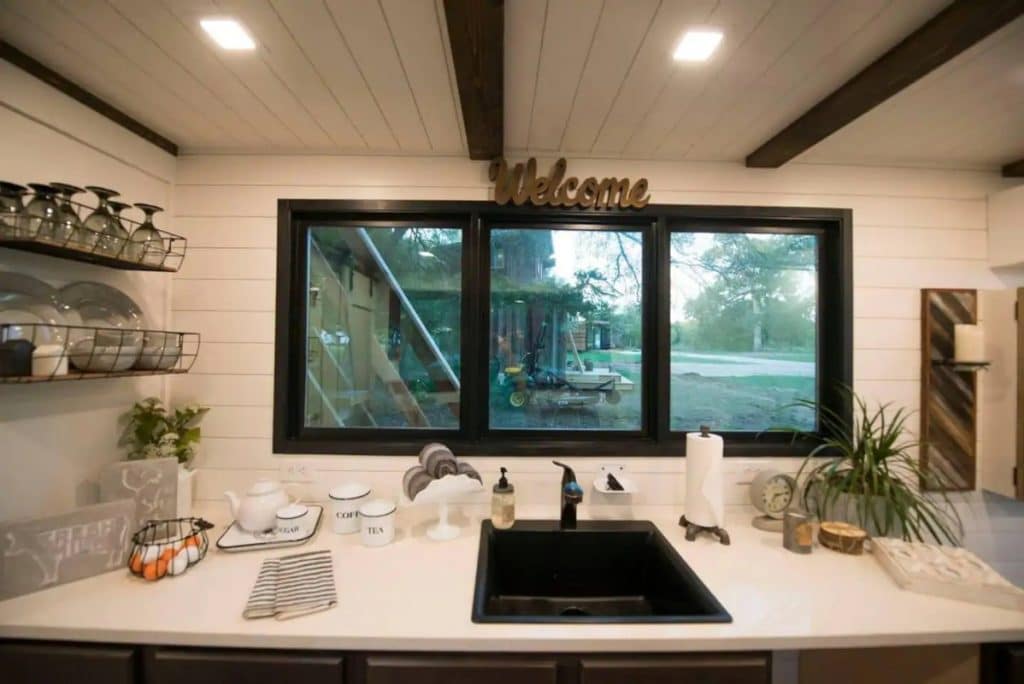 The Farmhouse Is Aptly Named Tiny Luxury Vacation Destination 5 The Farmhouse 7 1024x684 1