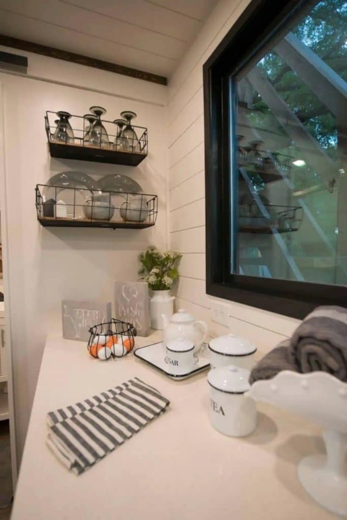 The Farmhouse Is Aptly Named Tiny Luxury Vacation Destination 6 The Farmhouse 9 683x1024 1