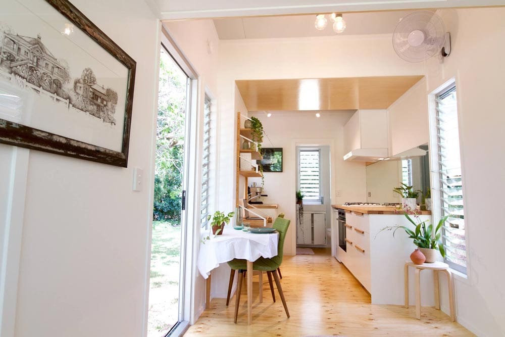 This Tiny House Swallowtail Provides Bright Living Space With Modern Aesthetic 9 podc 6