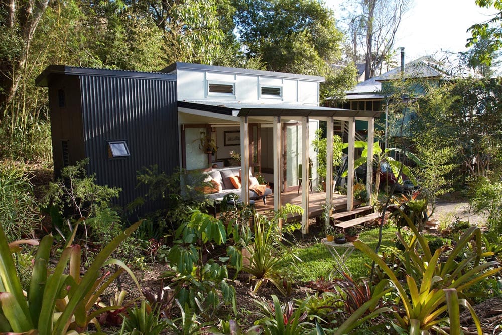 This Modern Aesthetic Tiny House Creates A Spacious Feeling While Incorporating Recycled Hardwoods 1 portal 3 1