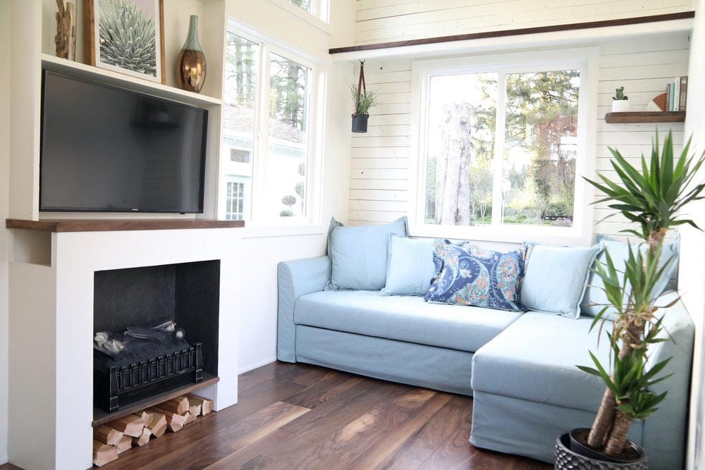 Royal Pioneer Is A Stunning Home That Measures 28-Foot and Features Wide Plank Engineered Walnut Hardwood Flooring 1 royal pioneer 4