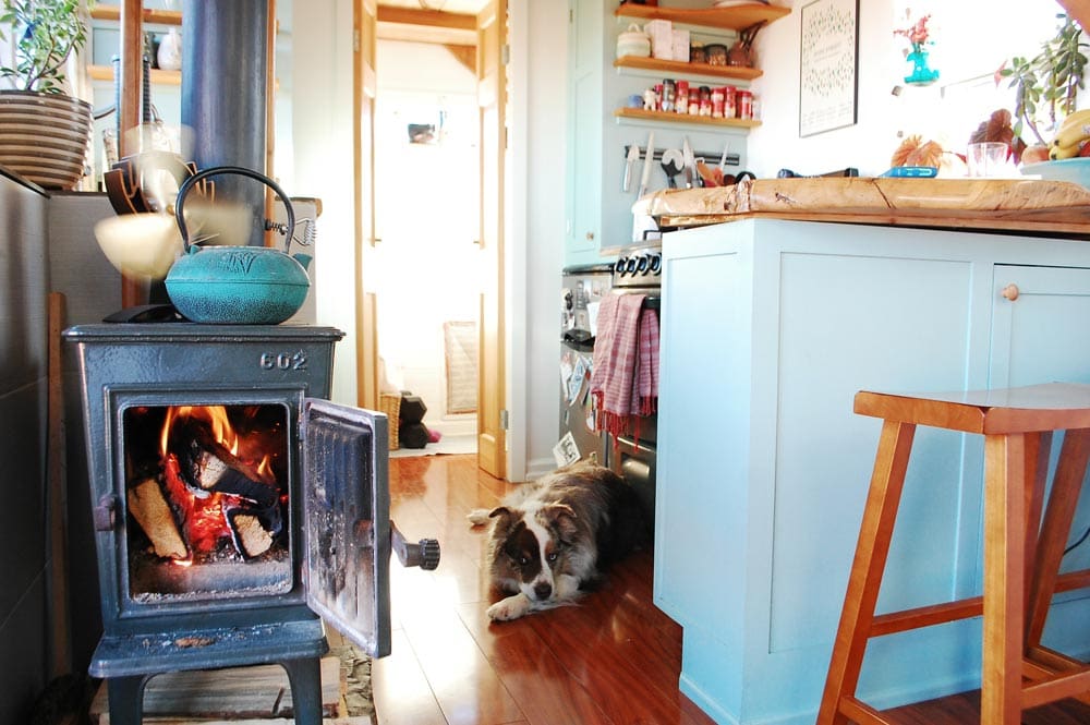 Tiny Timber House Is An 18ft Long Tiny Home Built On Wheels By Young Couple Looking For Some Financial Freedom And Flexibility 4 timber 5