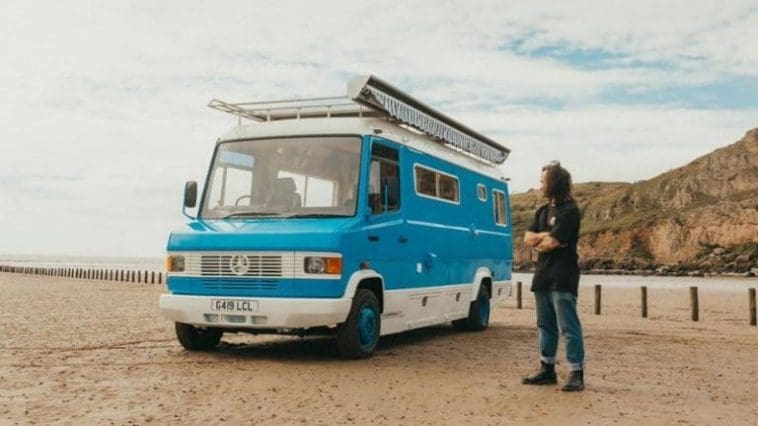 Today I have a very special tiny van home to share with you created by Supertramped Conversions. The builder writes, “The customers wanted a beach hut, surf shack, shabby chic tiny home but I didn’t want to just make a “normal” tiny home.” The result is the most unique Beachy T2 Mercedes 609d you are ever going to see. Let’s check out Ernie’s Surf Shack!