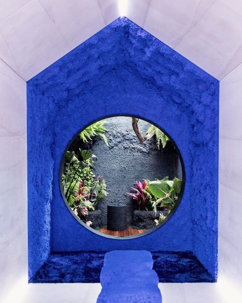 different textures and shapes inside the house give it a sense of depth