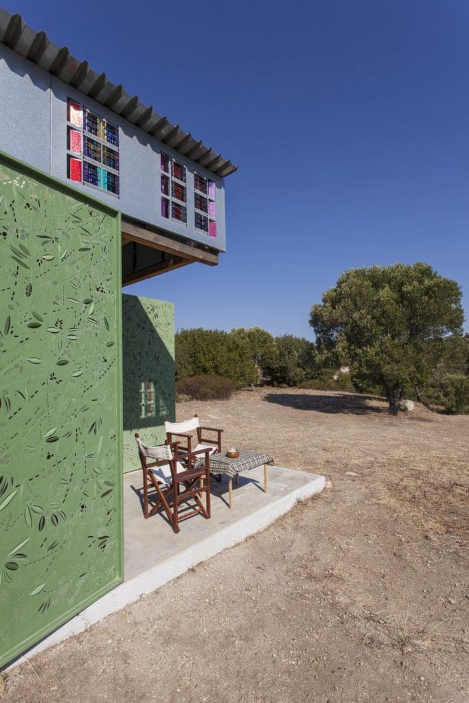 Dappled Sunlight Shines Through the Walls of This Mesmerizing Olive TreeHouse In Greece 8 greecetiny7