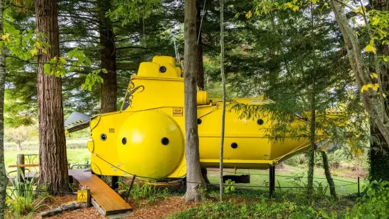 Yellow Submarine House: Dive into an Extraordinary Vacation Experience