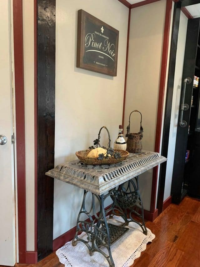 A Cozy Studio-Style Tiny Home Priced at $32,000 7 Charming Studio 6 640x853 1