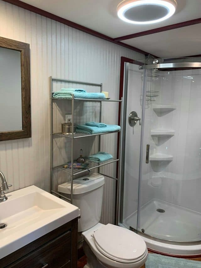 A Cozy Studio-Style Tiny Home Priced at $32,000 8 Charming Studio 8 640x853 1