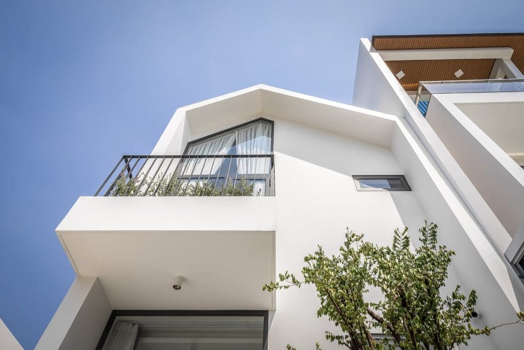 salem house in vietnam with indoor garden and playground 14