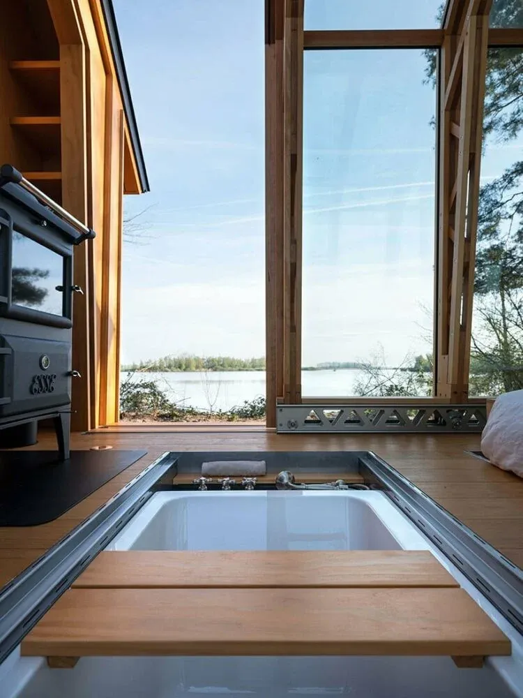 The Innovative Wooden Cabin: A Sliding Double-Shell Design by Caspar Schols 6 The innovative Anna Cabin featuring its unique sliding double-shell design.
